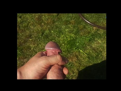 ❤️ Hot hottie si fa scopare la figa rosa e sborra con uno squirt in un giardino estivo Video di sessoal it.taxiporec.top ❌